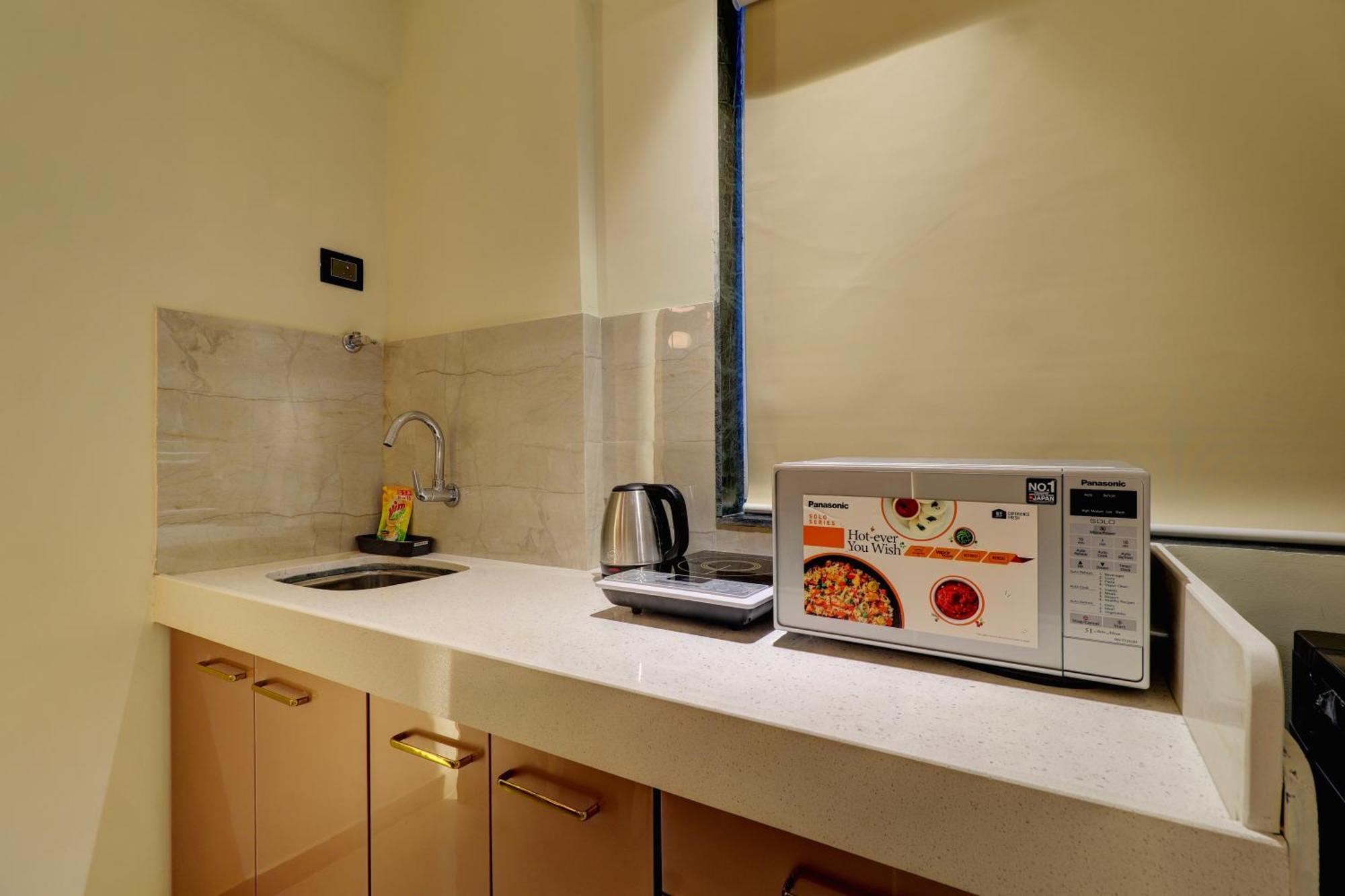 Home2 Studio Apartments Мумбаї Екстер'єр фото