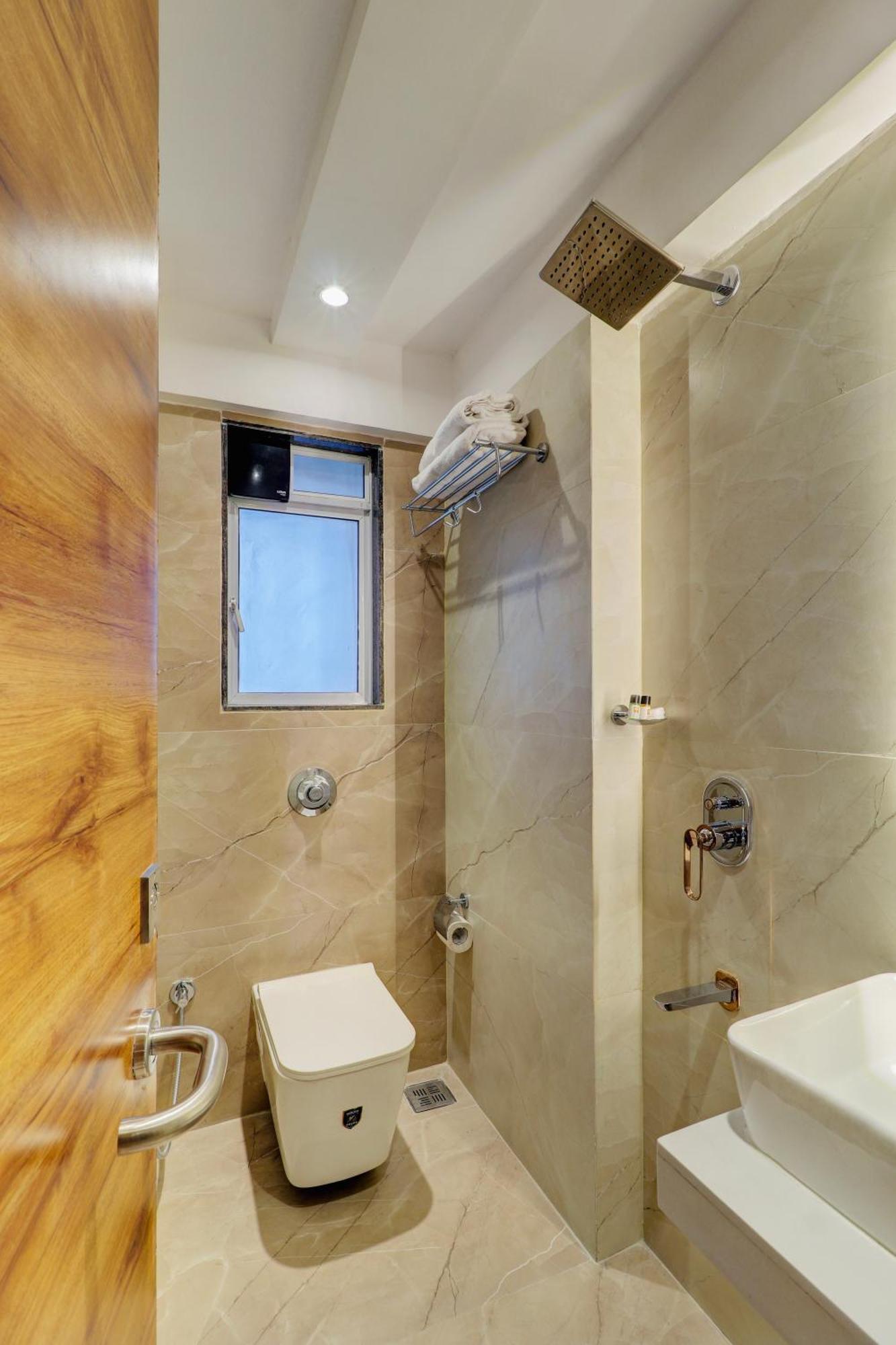 Home2 Studio Apartments Мумбаї Екстер'єр фото