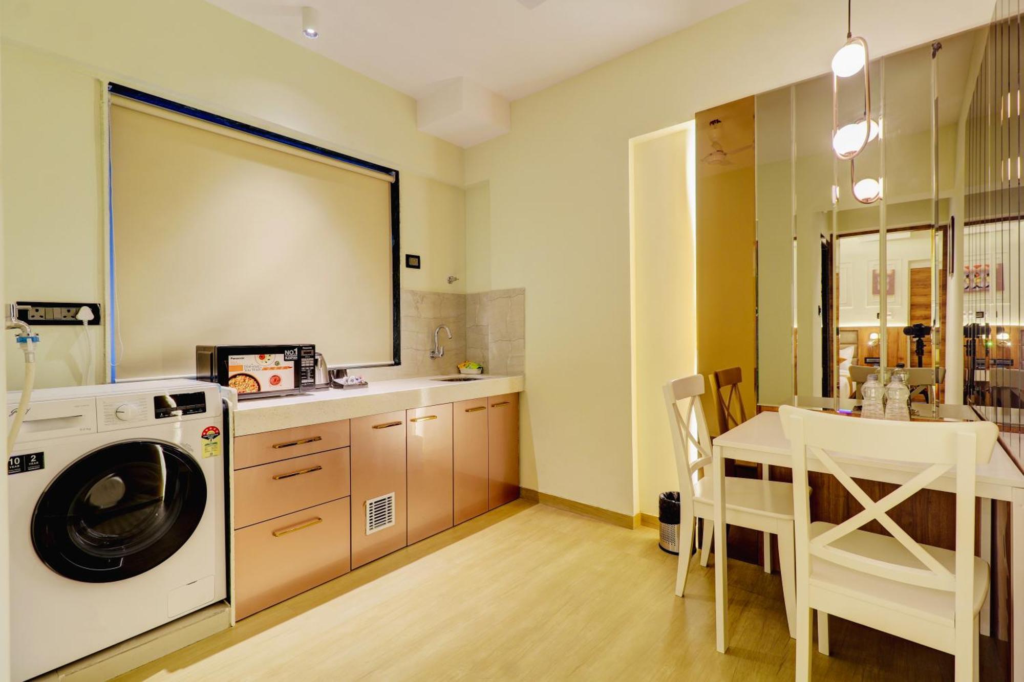 Home2 Studio Apartments Мумбаї Екстер'єр фото