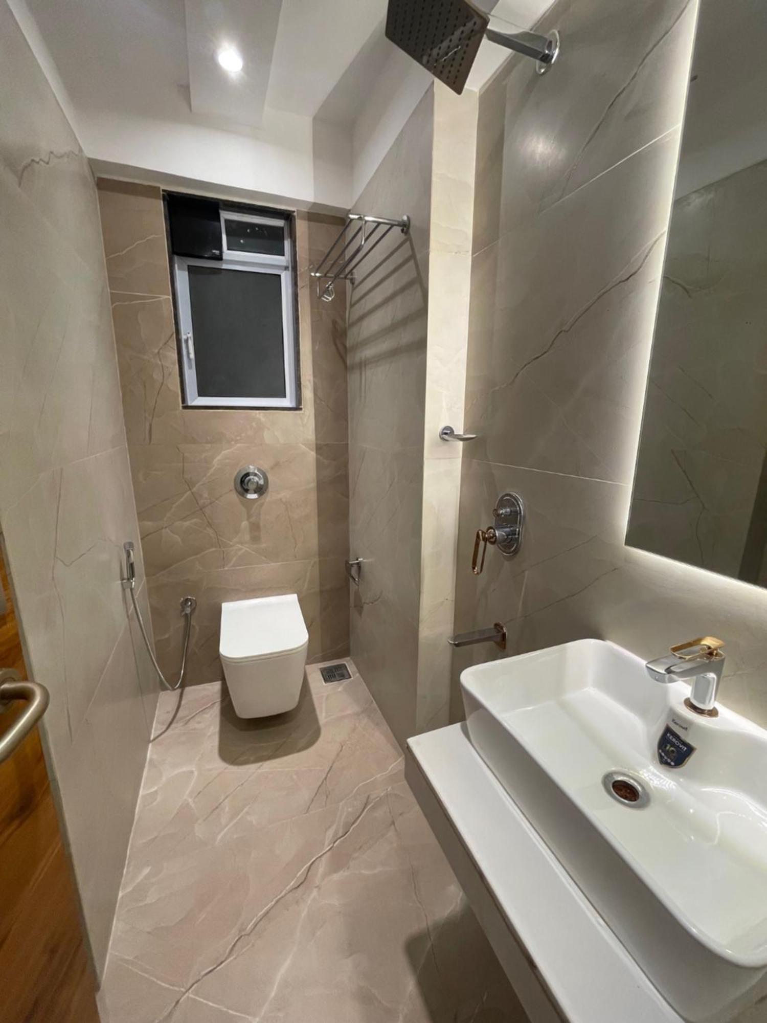 Home2 Studio Apartments Мумбаї Екстер'єр фото